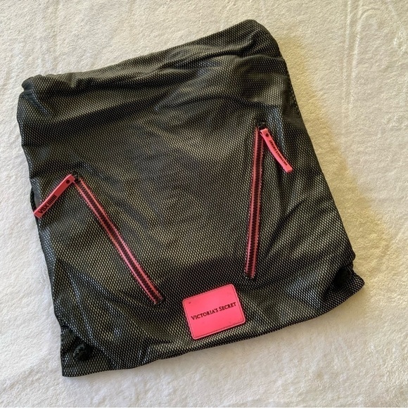 VICTORIA'S Secret Mesh drawstring backpack - Picture 1 of 3